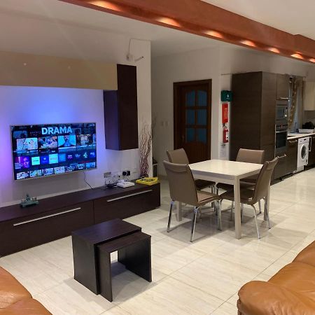 Xl Bugibba Home Сейнт Полс Бей Екстериор снимка
